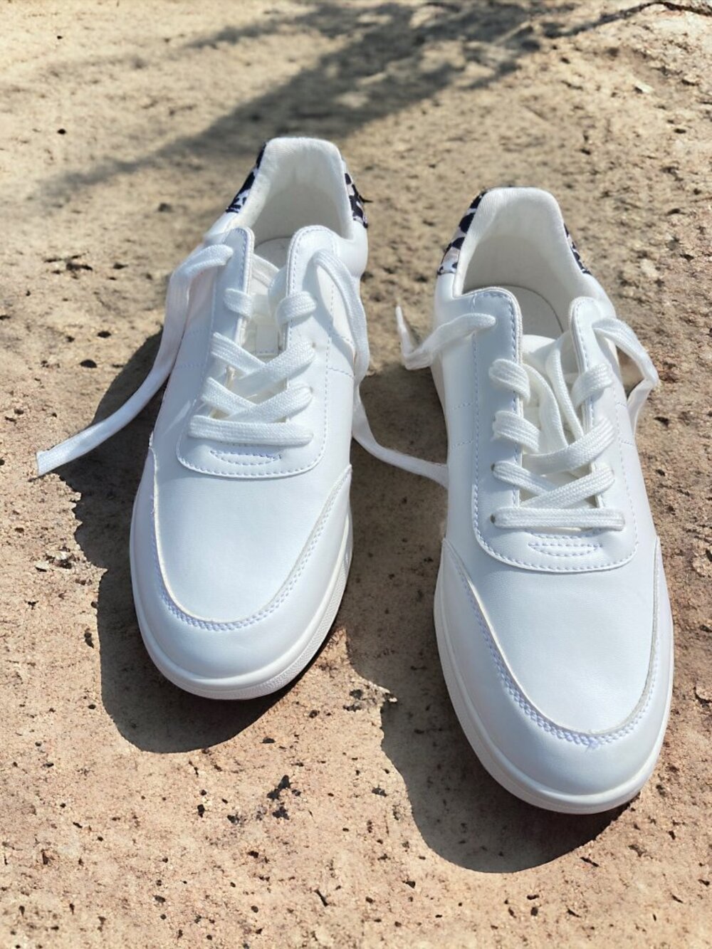 NWOT Old Navy Womens White Lace-Up Sneakers With Leopard Print Accent Size 10